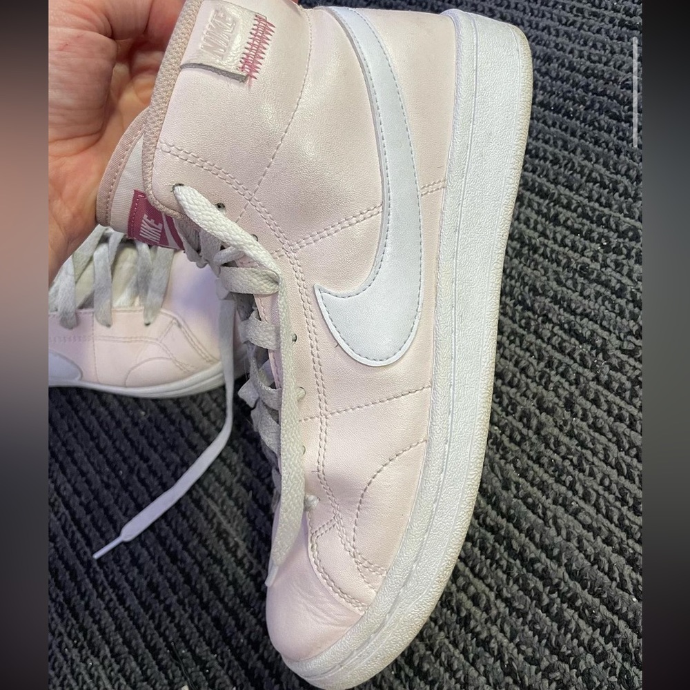 Pink Nikes - Picture 3 of 3
